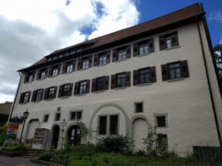 Mit dem Aufstieg Rotenburgs zur Stadt zog der Adel der Umgebung in Stadthäuser, wie den Wernauer Hof.